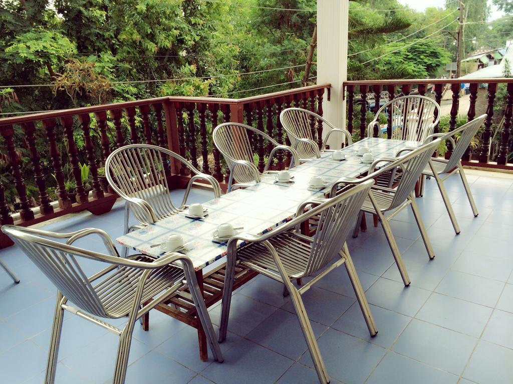 Joy Hotel Nyaung Shwe Exterior photo
